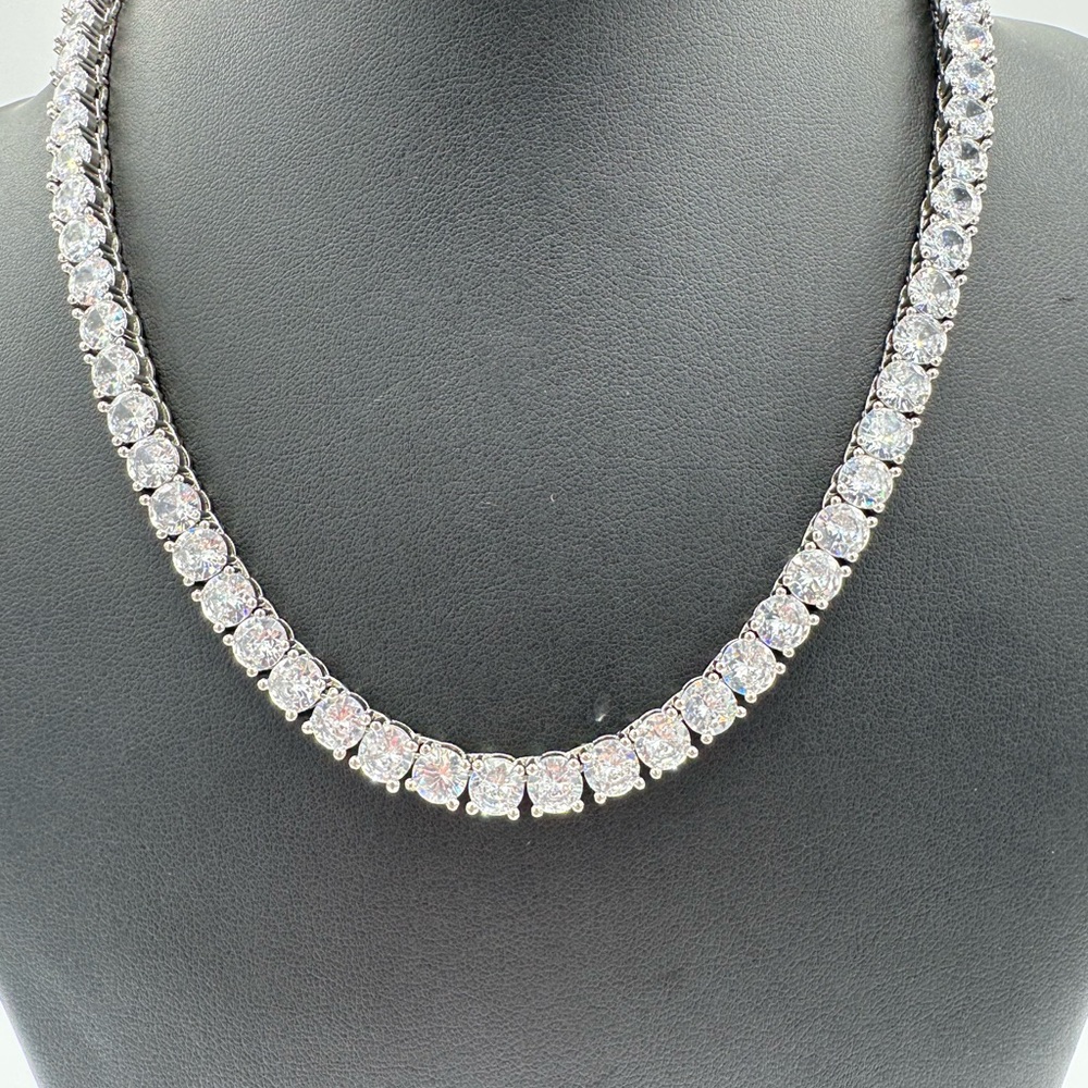 18k 63ct Tennis Necklace - Picture 6 of 10